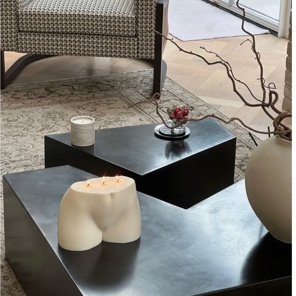 CAIYU CANDLE Le Derrière Candle in White - Picture 2 of 11